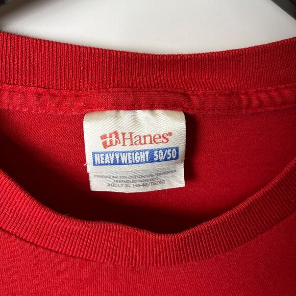 Hanes Heavyweight MacIntyre Park T-Shirt Vintage Red Graphic Unisex Fit - Picture 4 of 14